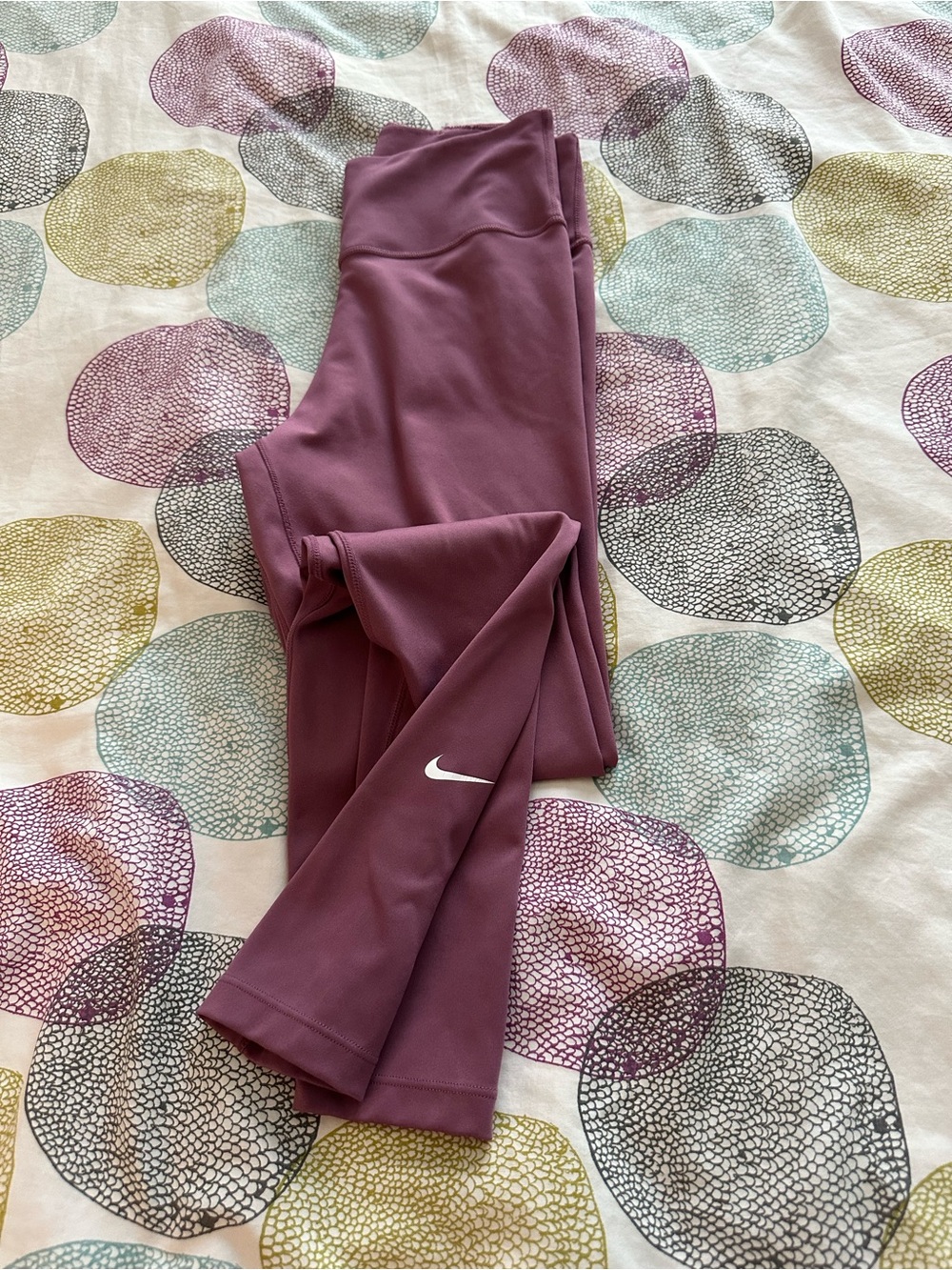 Nike Mauve Athletic Leggings with White Swoosh